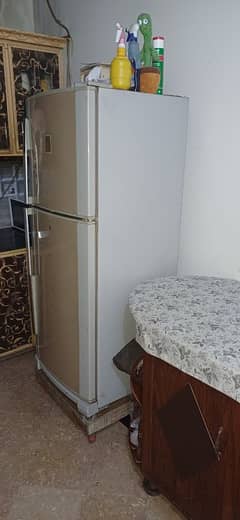 Dawlance medium  size like new