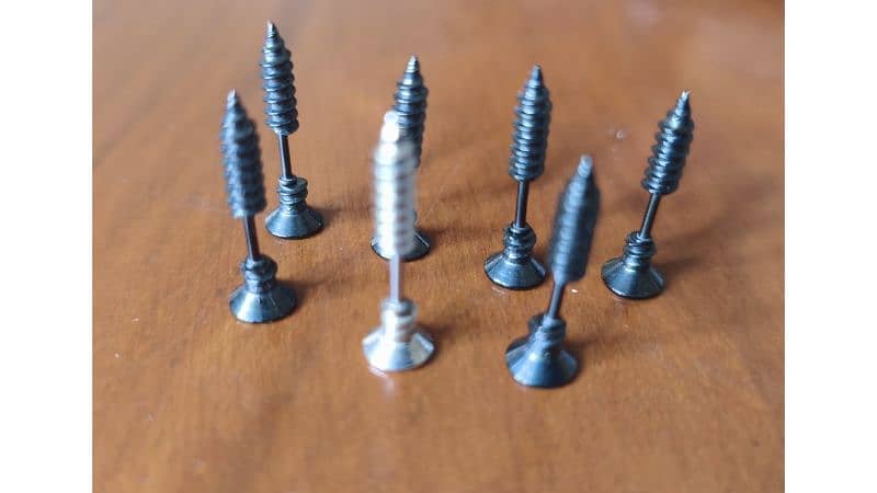 men screw studs 0