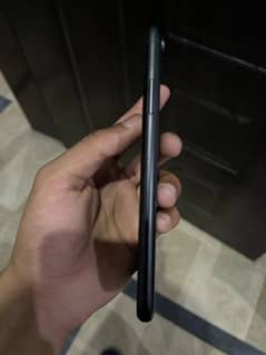 I phone xr jv /64.