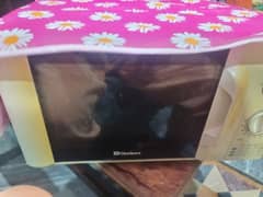 Microwave for sale, 9/10 condition