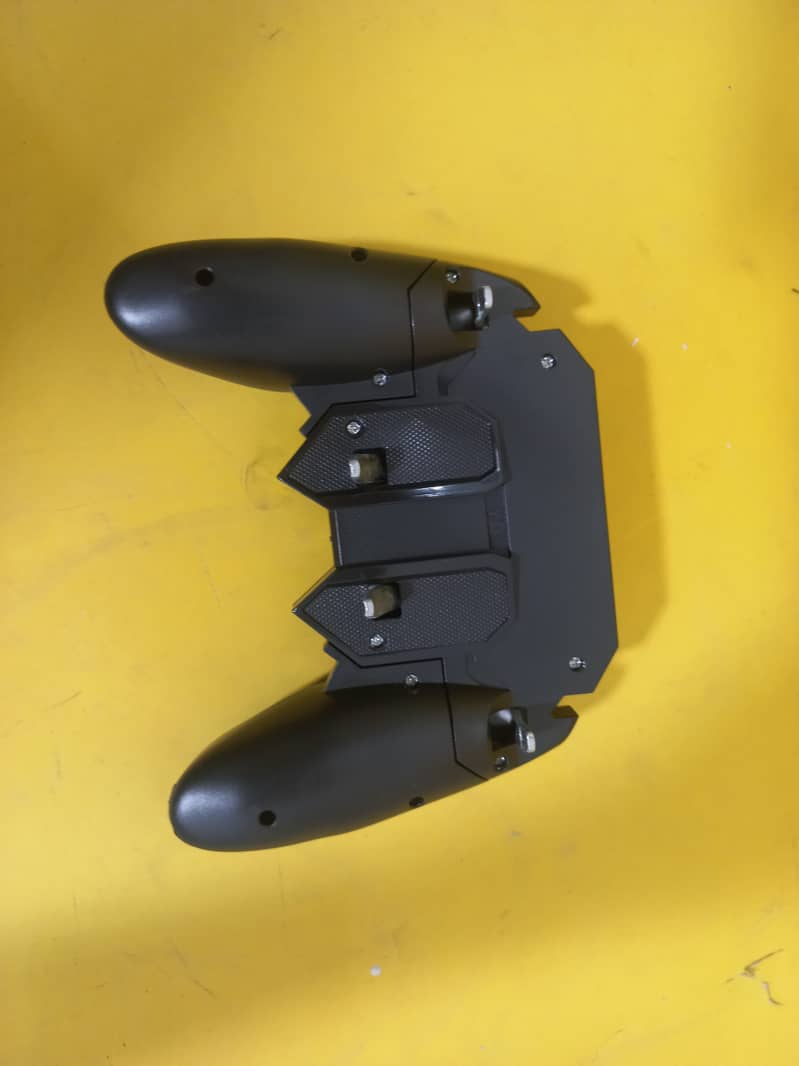 Pubg Mobile Controller Trigger Six Finger Joystick & Gamepad AK66 3