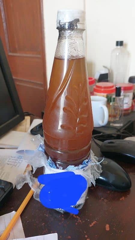 چھوٹی مکھی کا شہد 0