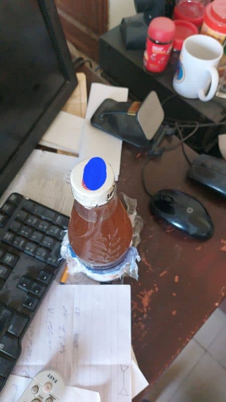 چھوٹی مکھی کا شہد 1