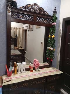 dressing table and 2 side tables