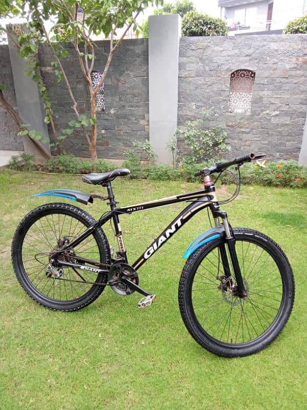 Gears Disc brakes or front shawkhs wali cycle size 26 0