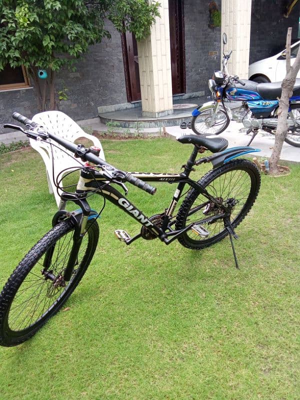 Gears Disc brakes or front shawkhs wali cycle size 26 4