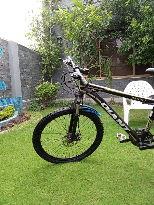 Gears Disc brakes or front shawkhs wali cycle size 26 8