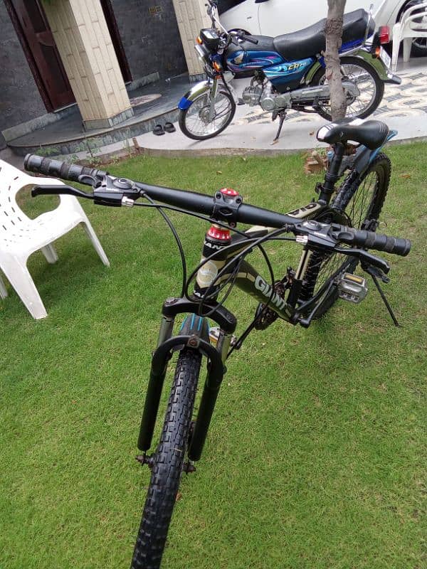 Gears Disc brakes or front shawkhs wali cycle size 26 11