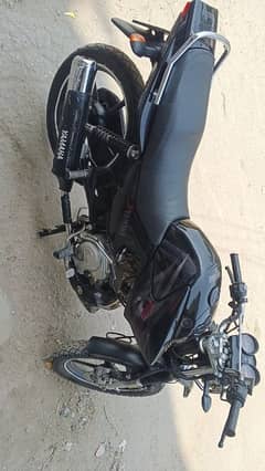 Yamaha YBR 125G | Model 2017 | Special Edition | Total Genuine