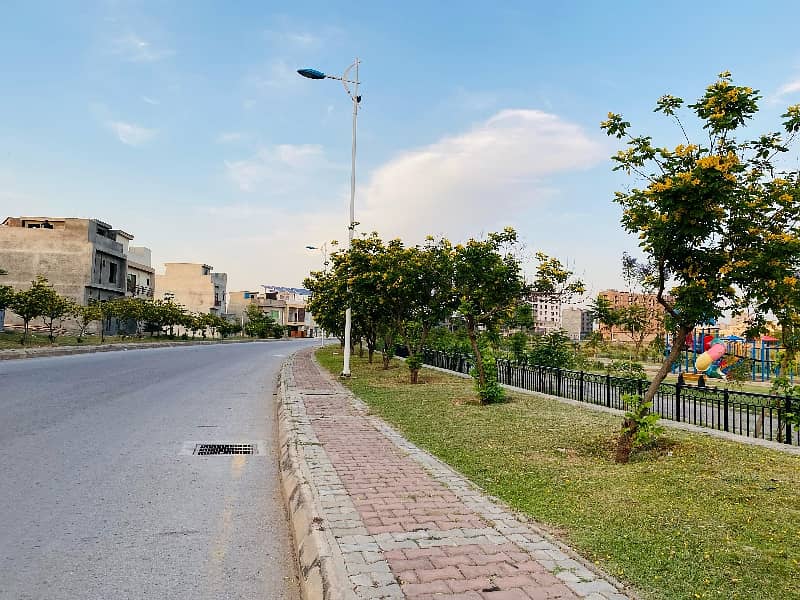 Spacious 2-Bedroom Apartment for Rent Non-Furnished on Prime Location 28
