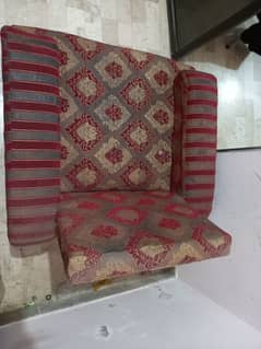 7 seater used sofa set in good condition