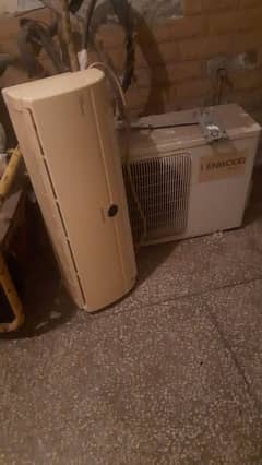 Kenwood 1.5 ton AC for sale