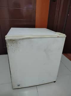 LG SINGLE DOOR MINI FRIDGE
