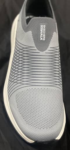 SKECHERS
