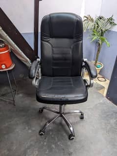 Office Chair with metallic stand