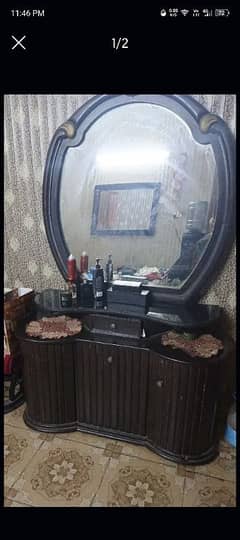 dressing table