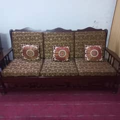 Solid Wood 5-Seater Sofa Set in Excellent