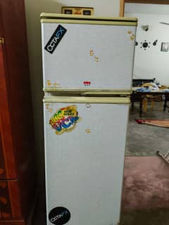 Waves Refrigerator 11 cub with stablizer and wood stand