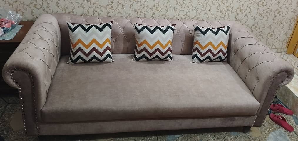 This sofa set is in nearly new condition and has been slightly used. 3