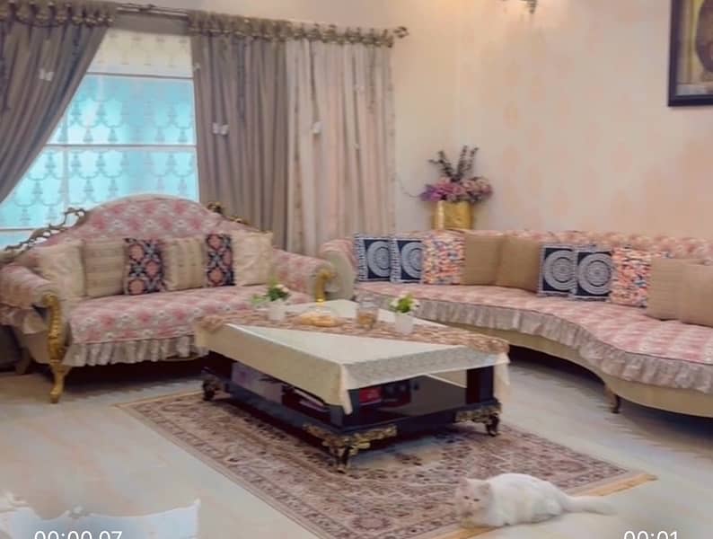 beautiful trending sofa set with centre table 0
