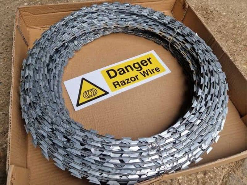 Jali Wire Mesh Razor Wire Barbed Wire Chain Link Fence Security Wire 1