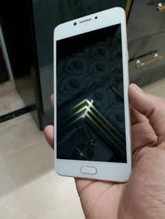 Samsung Galaxy C7 pro for sell.