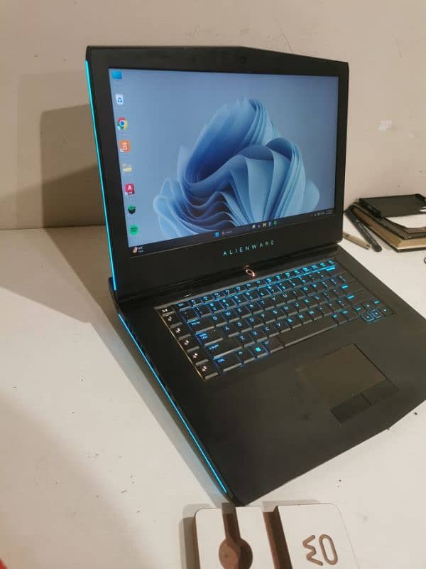 Dell Alienware 15 R4 1
