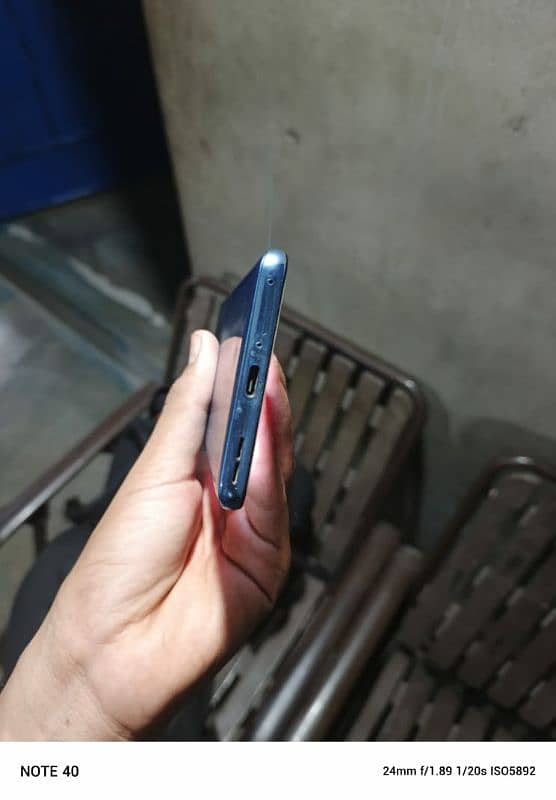 condition 10 by 10 12ram 256 memory screen main halki si 2line he 3