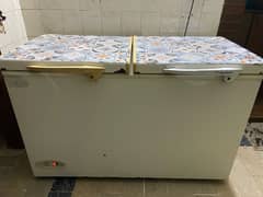 Dawlance 2 Door Deep Freezer In Working Condition In Usage