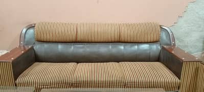 7 seats sofa set with table