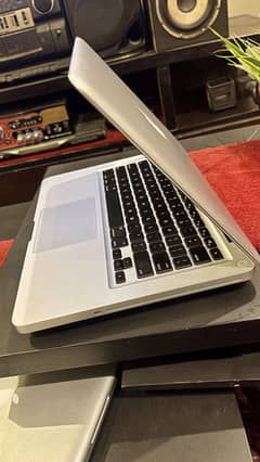 Apple MacBook Pro Core i5 4GB RAM 500GB SataHD 2012 A+Grade 13” Laptop