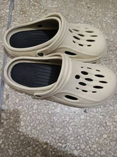 Crocs Shein