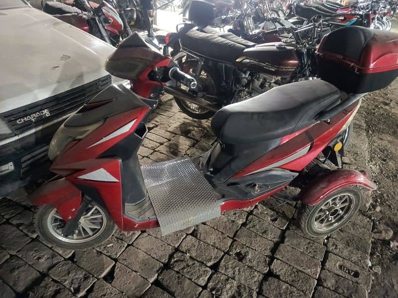 united scooters,electronic scooters,49cc scooties available 3