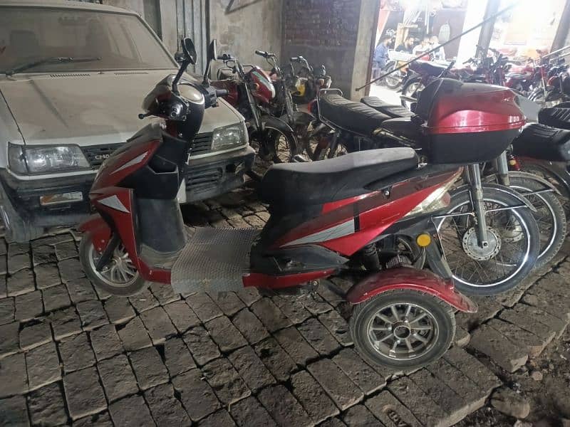 united scooters,electronic scooters,49cc scooties available 5