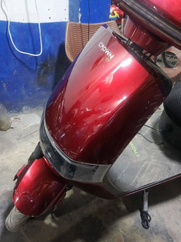 electric three wheeler scooty 12