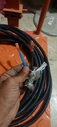 1 mm to 50mm single and 2 core solar wires
