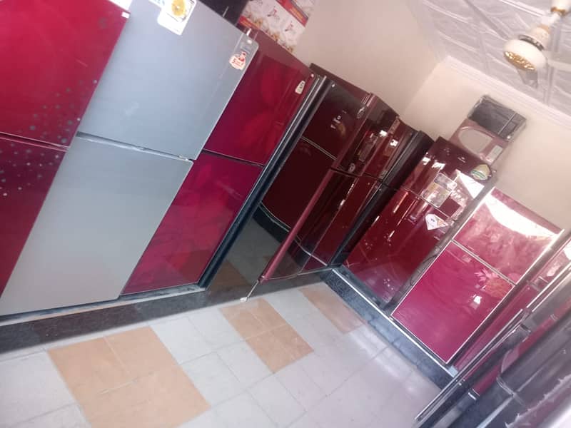 Fridges & Freezers new condition is avilable 18