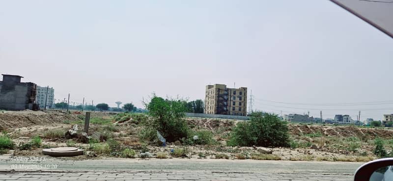 Prime Location 10 Marla Residential Plot Near Park Mosque and Commercial Market for Sale in M Block LDA Avenue 1 Lahore 6