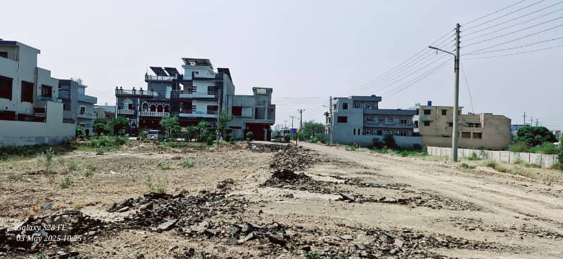 Prime Location 10 Marla Residential Plot Near Park Mosque and Commercial Market for Sale in M Block LDA Avenue 1 Lahore 28