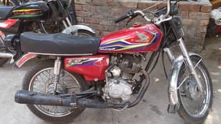 Honda125 2017 red color