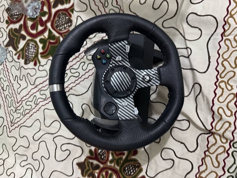 Logitech g920 with shifter almost new mint conditions with stand 9