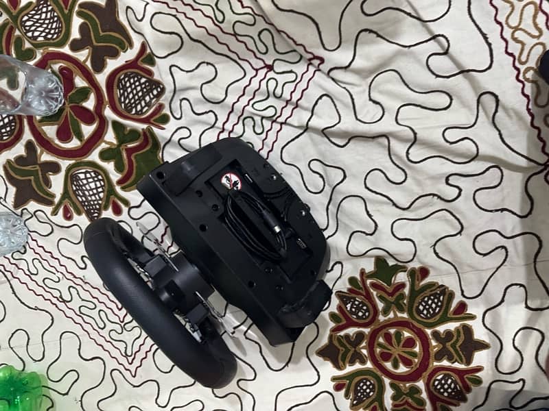 Logitech g920 with shifter almost new mint conditions with stand 10