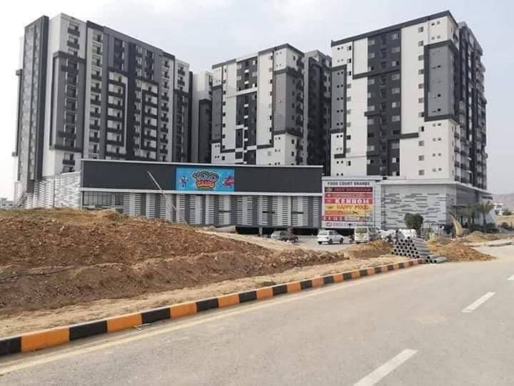 Corner Plot 35x70 = 10 Marla Plot For Sale In Block G B-17 9