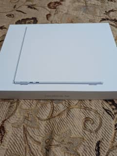 MacBook Air M4 2025 Full Box