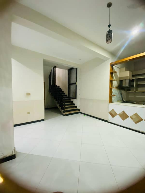 1 Kanal Upper portion with separate Gate and meters , good condition and location 0