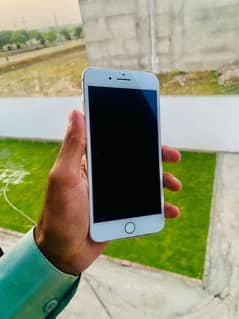 I PHONE 8 PlUS (64) (FACTORY UNLOCKED) FOR SALE & (Exchange Possible)