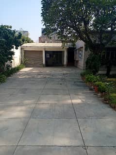 Gulberg 38 Marla old house near Mm Alam Rd is available on Sale.
