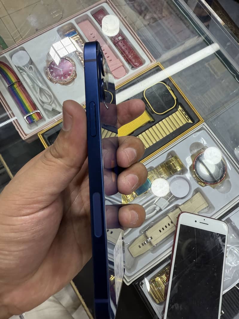 iPhone 12 Non PTA 1