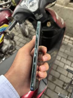 Vivo Y28 - 12/128 - 2Days battery