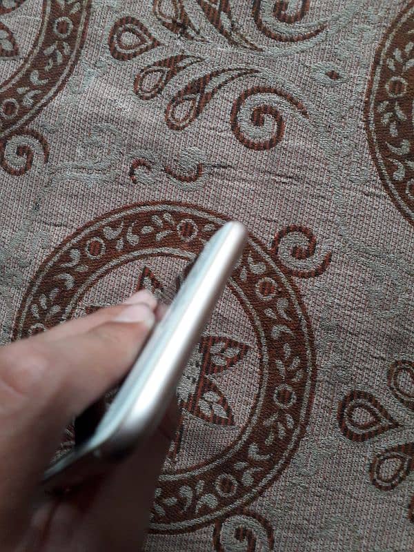 I PHONE 8 PLUS (READ ADD) EXCHANGE POSSIBLE 8